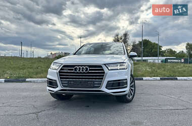 Внедорожник / Кроссовер Audi Q7 2016 в 