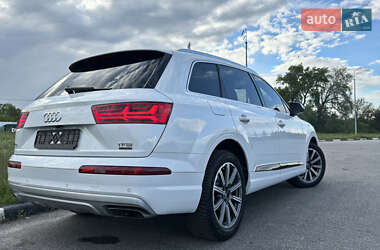 Внедорожник / Кроссовер Audi Q7 2016 в 