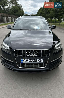 Позашляховик / Кросовер Audi Q7 2012 в 