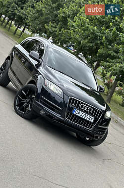 Позашляховик / Кросовер Audi Q7 2012 в 