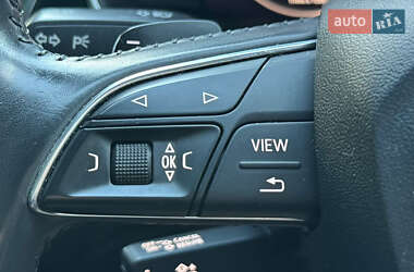 Внедорожник / Кроссовер Audi Q7 2016 в 