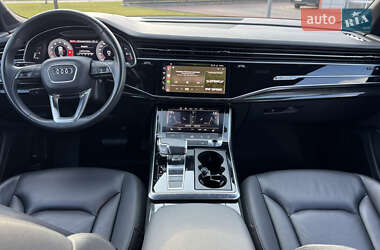 Внедорожник / Кроссовер Audi Q7 2021 в 