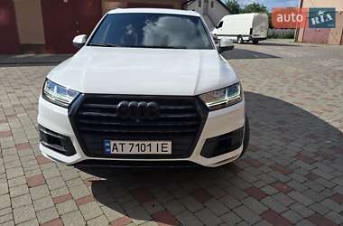 Внедорожник / Кроссовер Audi Q7 2016 в 