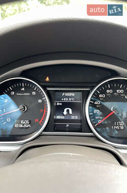 Позашляховик / Кросовер Audi Q7 2013 в 