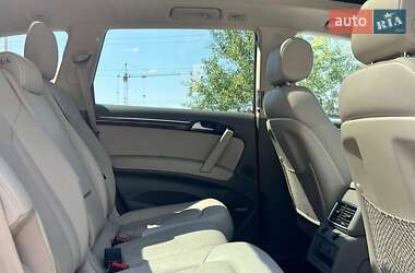 Позашляховик / Кросовер Audi Q7 2013 в 