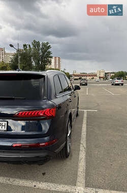 Внедорожник / Кроссовер Audi Q7 2023 в 