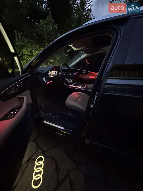 Позашляховик / Кросовер Audi Q7 2023 в Києві