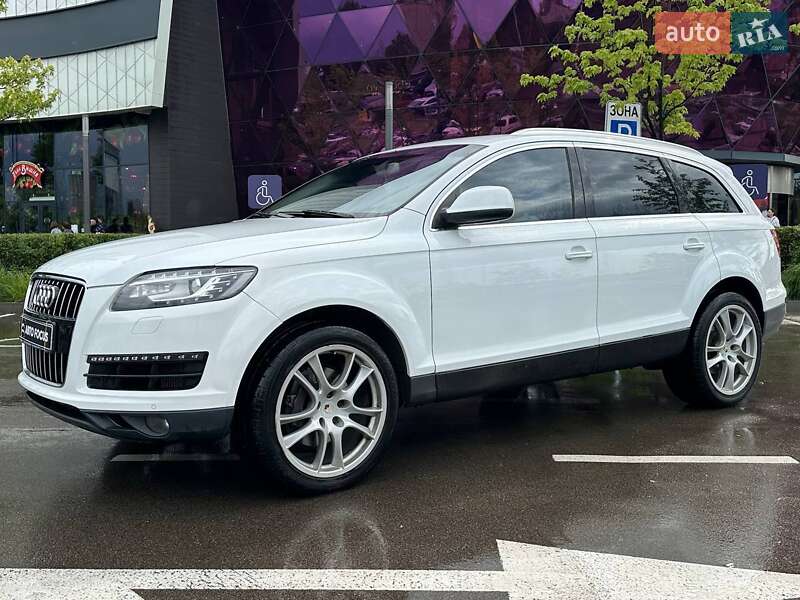 Внедорожник / Кроссовер Audi Q7 2013 в Киеве