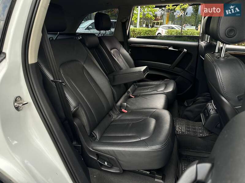 Внедорожник / Кроссовер Audi Q7 2013 в Киеве
