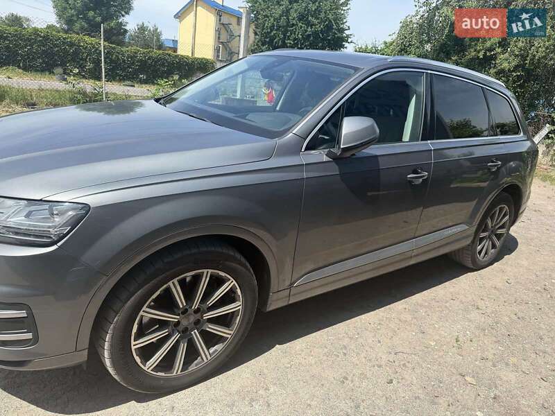 Позашляховик / Кросовер Audi Q7 2017 в Львові