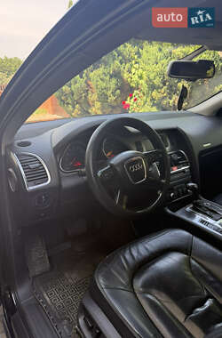 Позашляховик / Кросовер Audi Q7 2006 в 