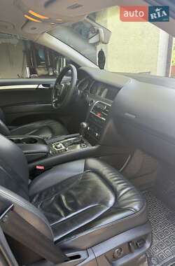 Позашляховик / Кросовер Audi Q7 2006 в 