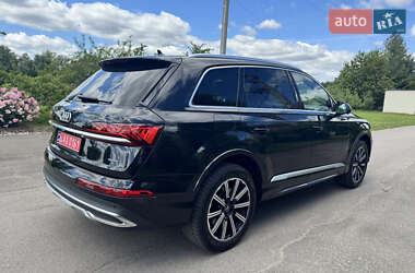Внедорожник / Кроссовер Audi Q7 2020 в 