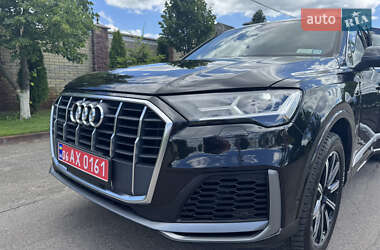 Внедорожник / Кроссовер Audi Q7 2020 в 