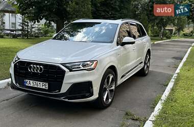 Внедорожник / Кроссовер Audi Q7 2021 в 