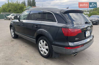 Позашляховик / Кросовер Audi Q7 2006 в 