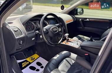 Внедорожник / Кроссовер Audi Q7 2014 в 