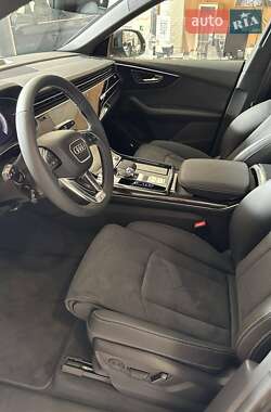 Внедорожник / Кроссовер Audi Q7 2024 в 