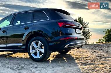 Внедорожник / Кроссовер Audi Q7 2020 в 