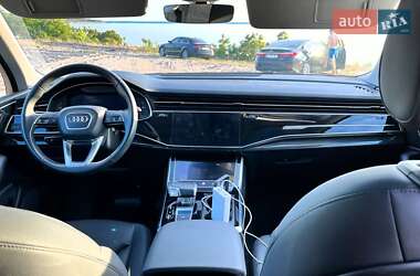 Внедорожник / Кроссовер Audi Q7 2020 в 