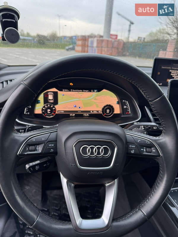 Позашляховик / Кросовер Audi Q7 2017 в Ужгороді