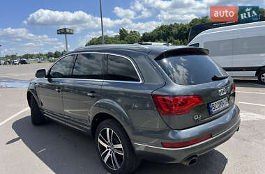 Позашляховик / Кросовер Audi Q7 2015 в 