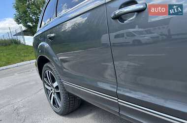Позашляховик / Кросовер Audi Q7 2015 в 