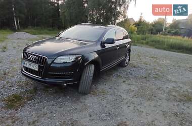 Позашляховик / Кросовер Audi Q7 2011 в 