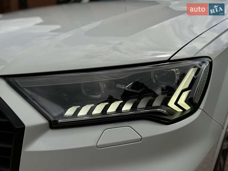 Внедорожник / Кроссовер Audi Q7 2020 в Киеве