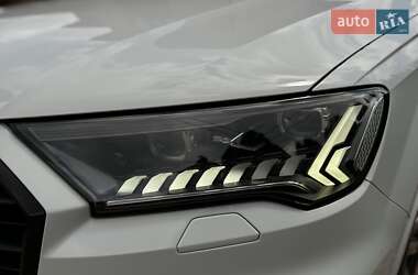 Внедорожник / Кроссовер Audi Q7 2020 в 