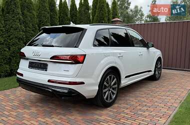 Внедорожник / Кроссовер Audi Q7 2020 в 