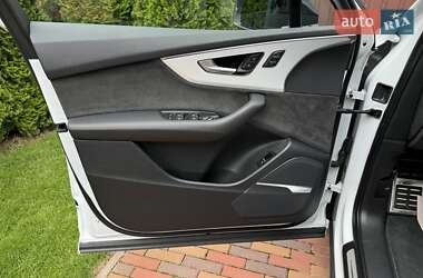 Внедорожник / Кроссовер Audi Q7 2020 в 