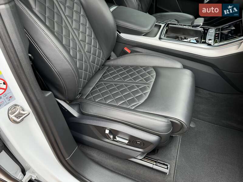 Внедорожник / Кроссовер Audi Q7 2020 в Киеве