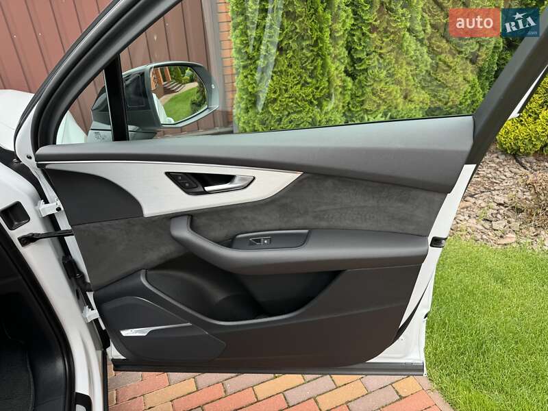 Внедорожник / Кроссовер Audi Q7 2020 в Киеве фото 57 Внедорожник / Кроссовер Audi Q7 2020 в Киеве