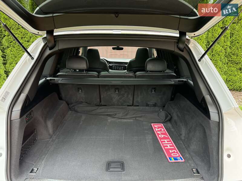Внедорожник / Кроссовер Audi Q7 2020 в Киеве