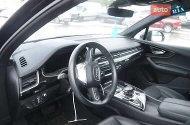 Внедорожник / Кроссовер Audi Q7 2018 в 