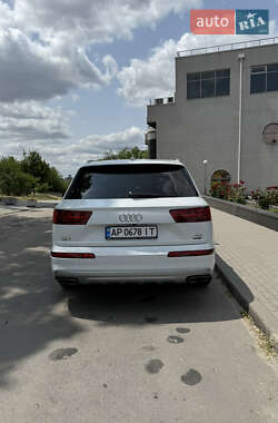 Внедорожник / Кроссовер Audi Q7 2016 в 