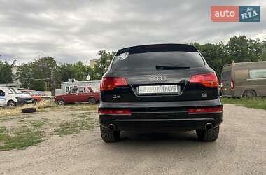 Позашляховик / Кросовер Audi Q7 2007 в 