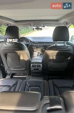 Внедорожник / Кроссовер Audi Q7 2017 в 