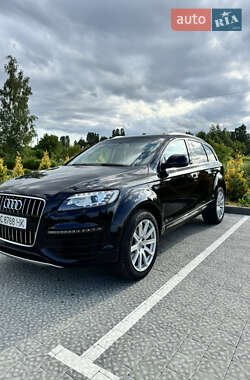 Внедорожник / Кроссовер Audi Q7 2015 в 
