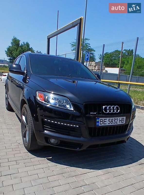 Внедорожник / Кроссовер Audi Q7 2008 в Первомайске