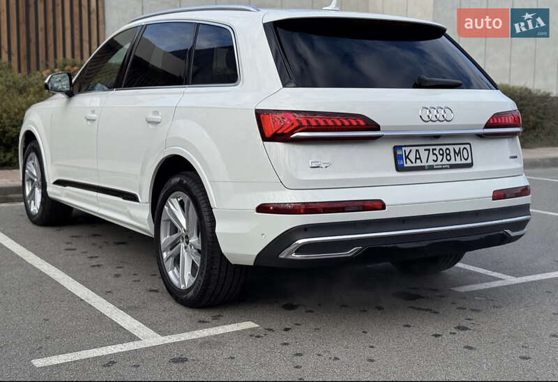 Позашляховик / Кросовер Audi Q7 2022 в Києві
