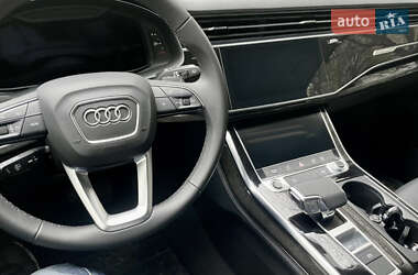Внедорожник / Кроссовер Audi Q7 2022 в 