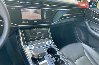 Внедорожник / Кроссовер Audi Q7 2022 в 