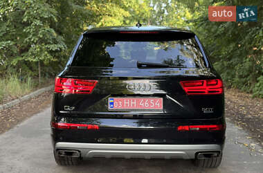 Внедорожник / Кроссовер Audi Q7 2017 в 