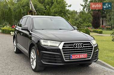 Внедорожник / Кроссовер Audi Q7 2017 в 