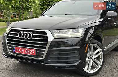 Внедорожник / Кроссовер Audi Q7 2017 в 