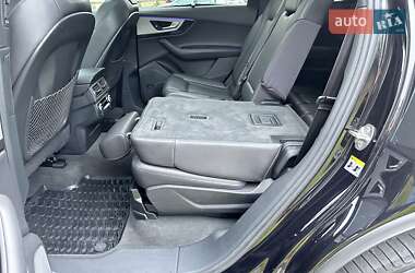 Внедорожник / Кроссовер Audi Q7 2017 в 