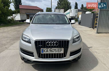 Внедорожник / Кроссовер Audi Q7 2013 в 