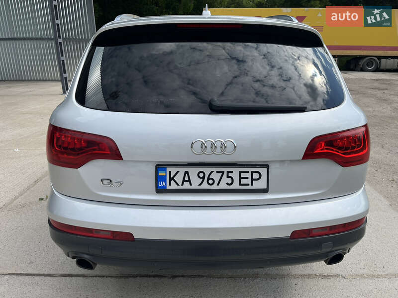 Внедорожник / Кроссовер Audi Q7 2013 в Боярке